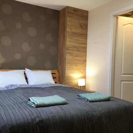 Kincsem Apartman Eger Exteriör bild
